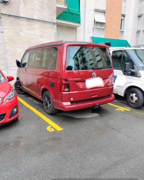 La Casa Di Ele, Parcheggio Privato Gratuito Lägenhet La Spezia Exteriör bild